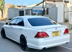 Toyota Crown 2004 White