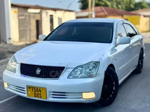 Toyota Crown 2004 White