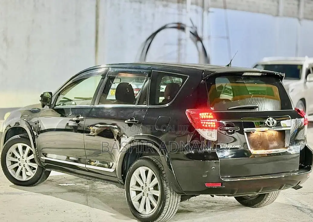 Toyota Vanguard 2012 Matt Black