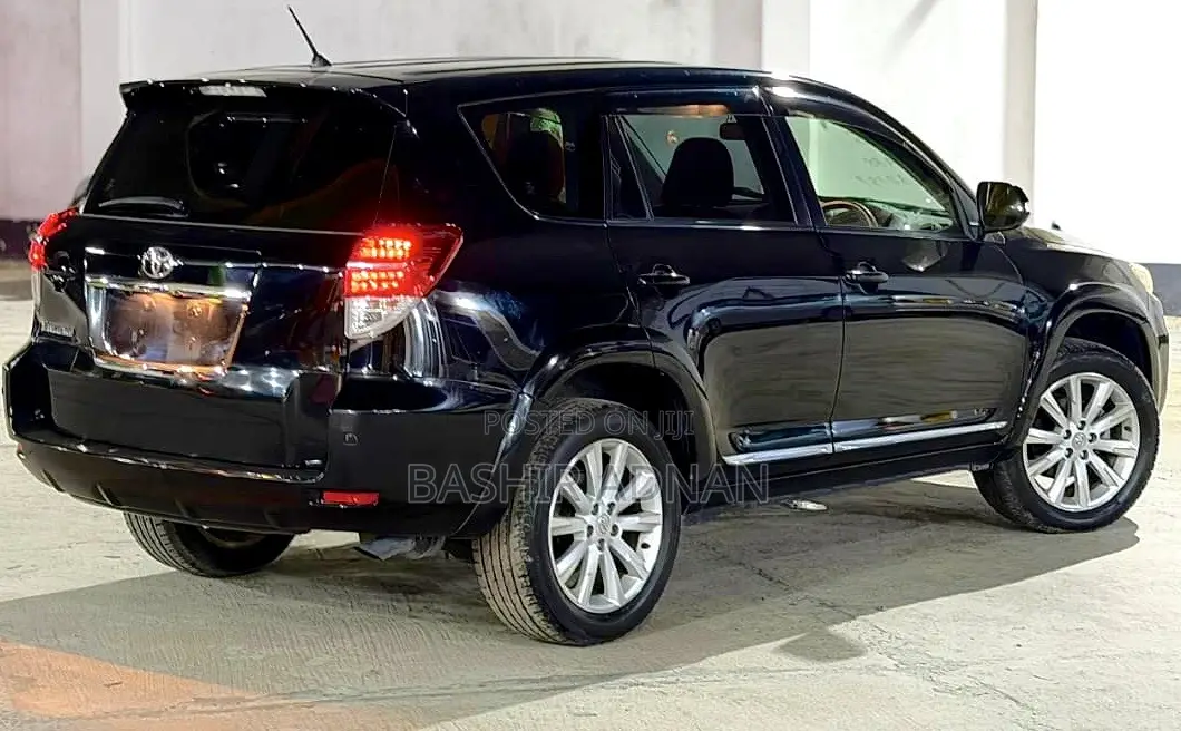 Toyota Vanguard 2012 Matt Black