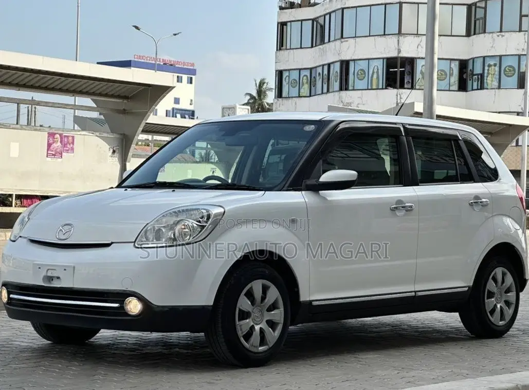 Mazda Verisa 2011 White