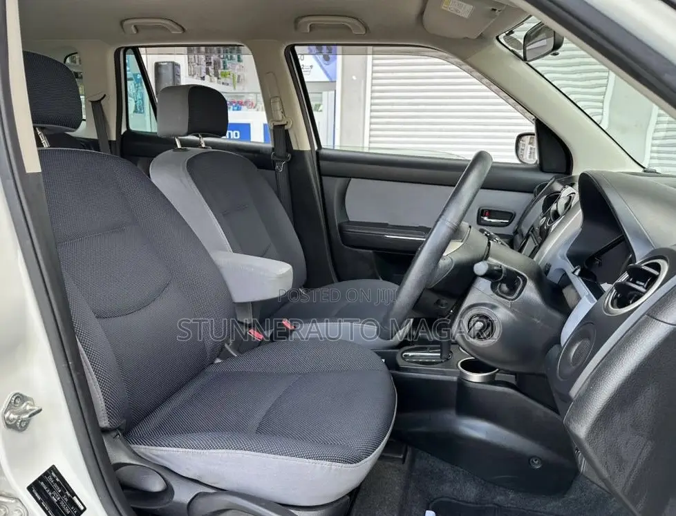 Mazda Verisa 2011 White