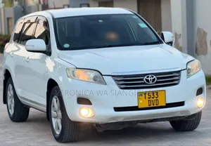 Toyota Vanguard 2009 White