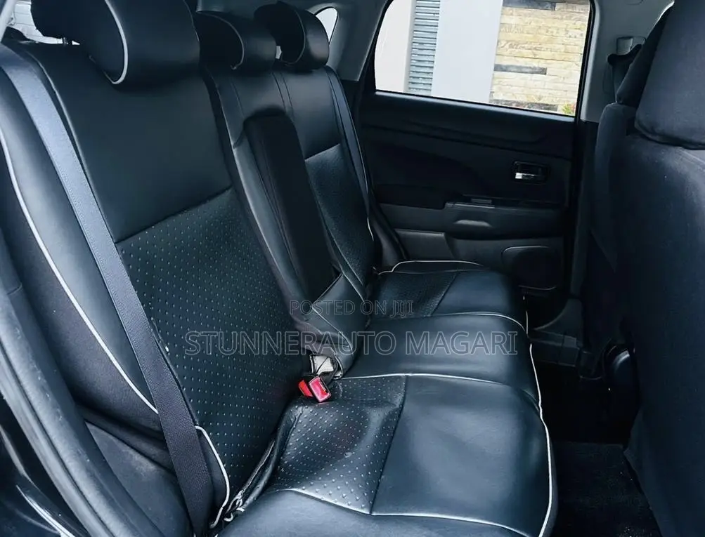 Mitsubishi RVR 2.0 2012 Black