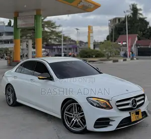 Mercedes-Benz E220 2017 White