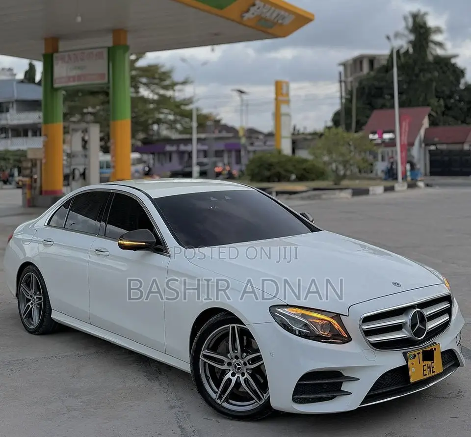 Mercedes-Benz E220 2017 White