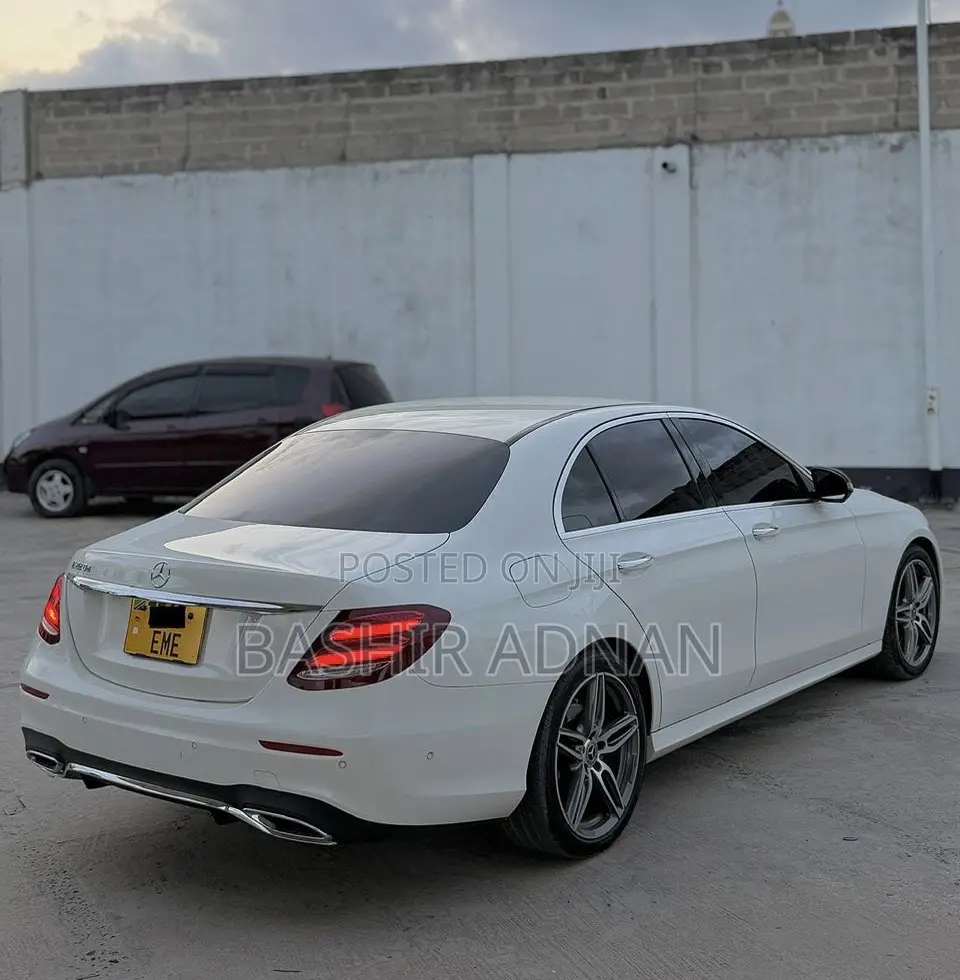 Mercedes-Benz E220 2017 White