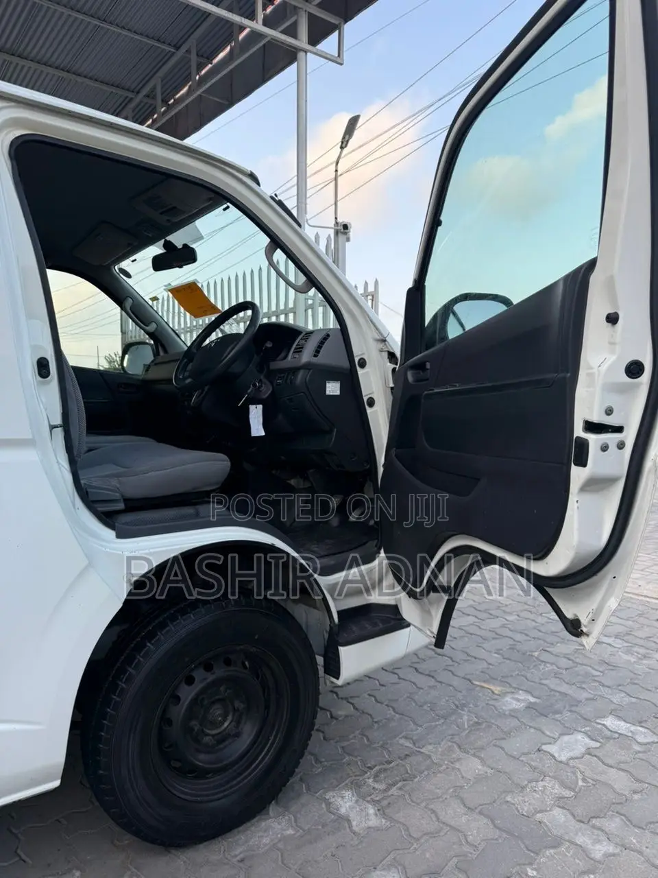 Toyota HiAce 2008 White