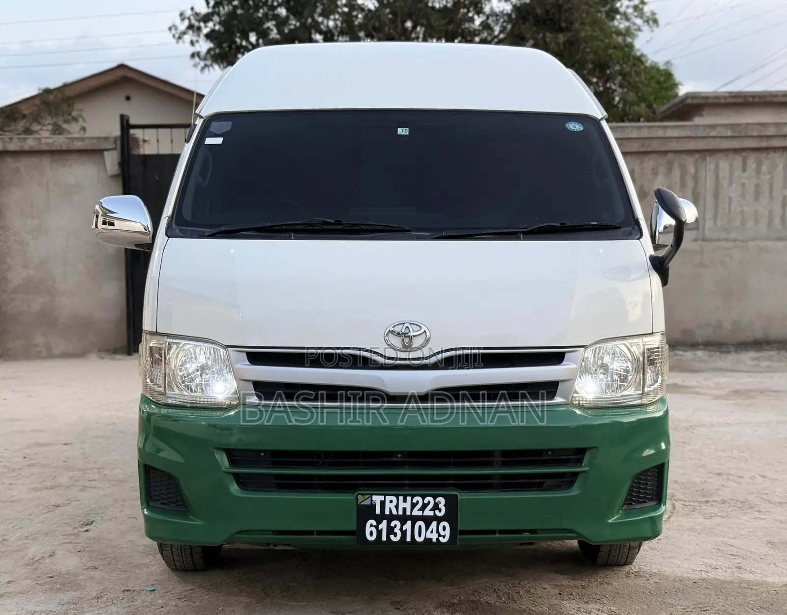 Toyota HiAce 2012 White