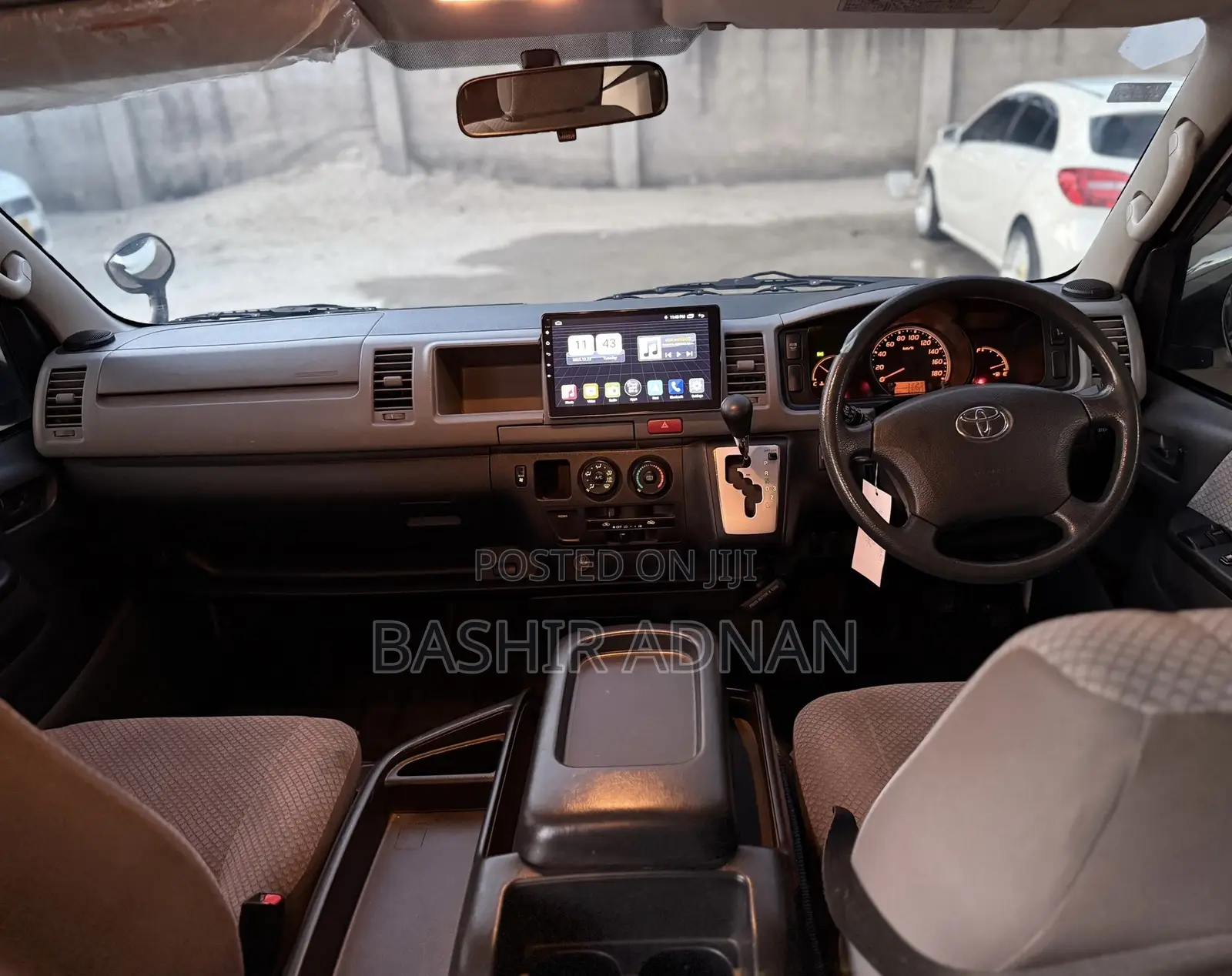 Toyota HiAce 2012 White