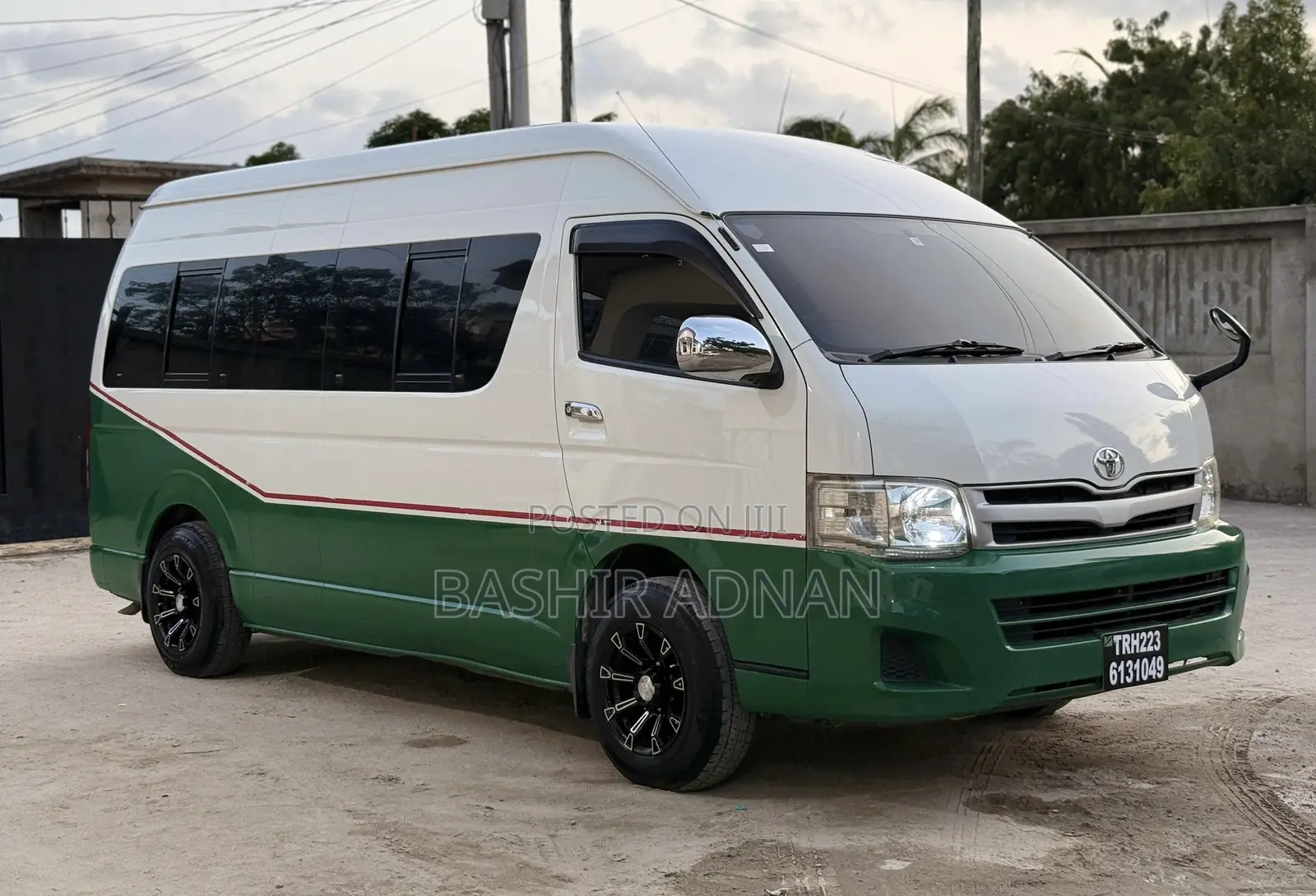 Toyota HiAce 2012 White