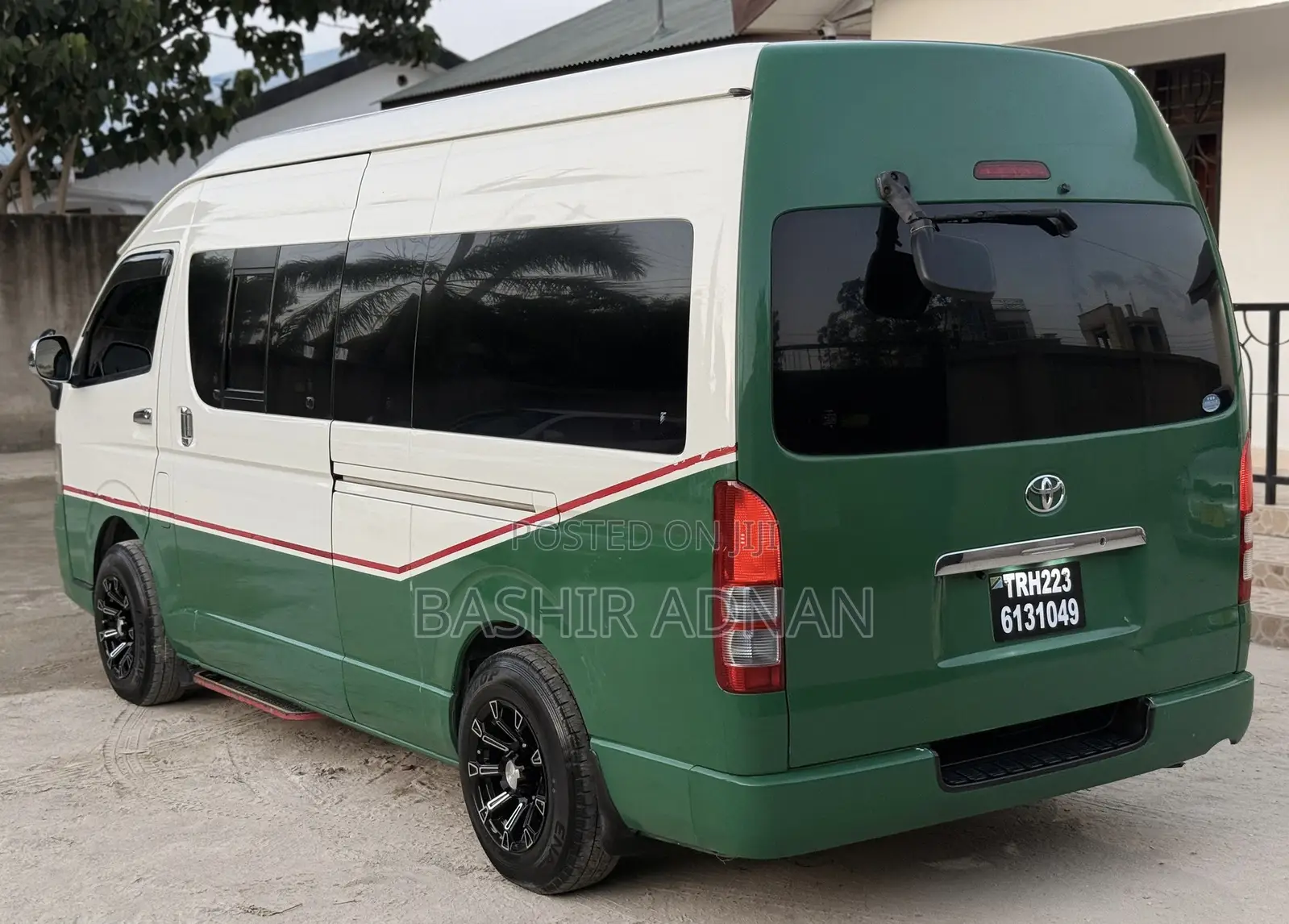 Toyota HiAce 2012 White