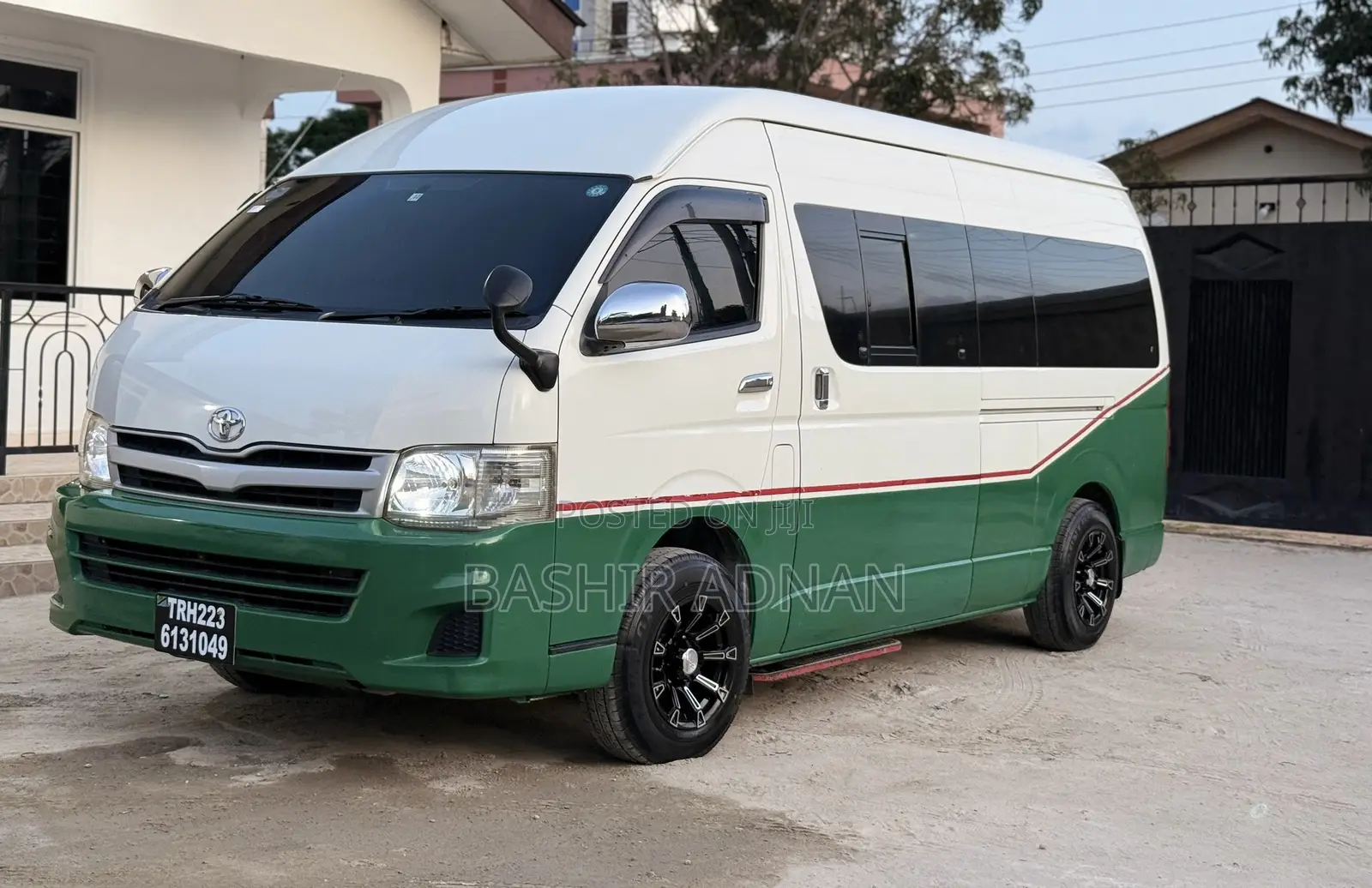 Toyota HiAce 2012 White