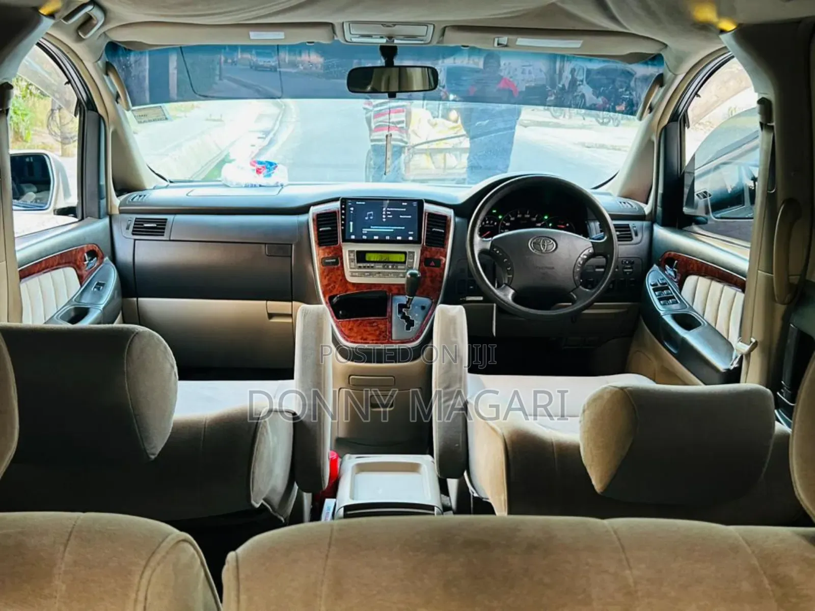 Toyota Alphard 2.4 Petrol AWD 2005 White