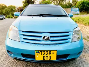 Toyota IST 2005 Blue
