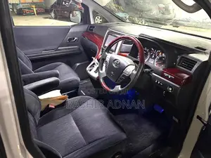 Toyota Vellfire 2010 White