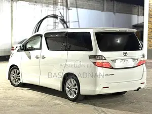 Toyota Vellfire 2010 White