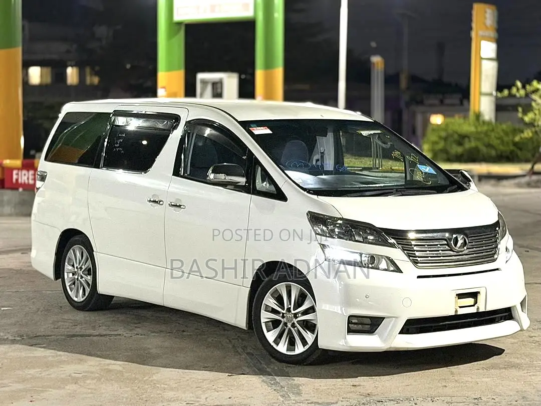 Toyota Vellfire 2010 White