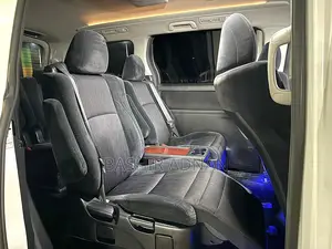 Toyota Vellfire 2010 White