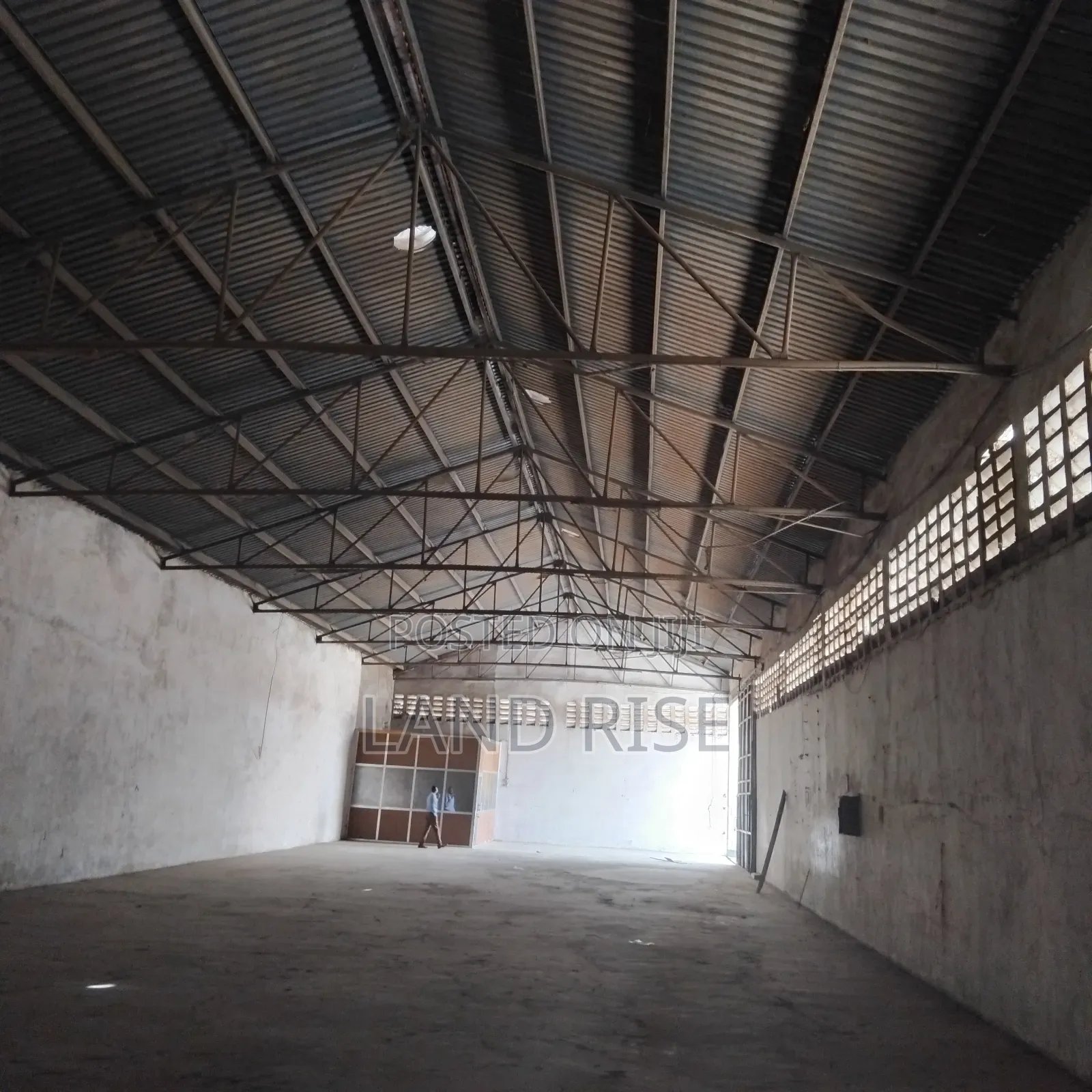2000 SQM Warehouse With Outdoor Space in Chang'ombe