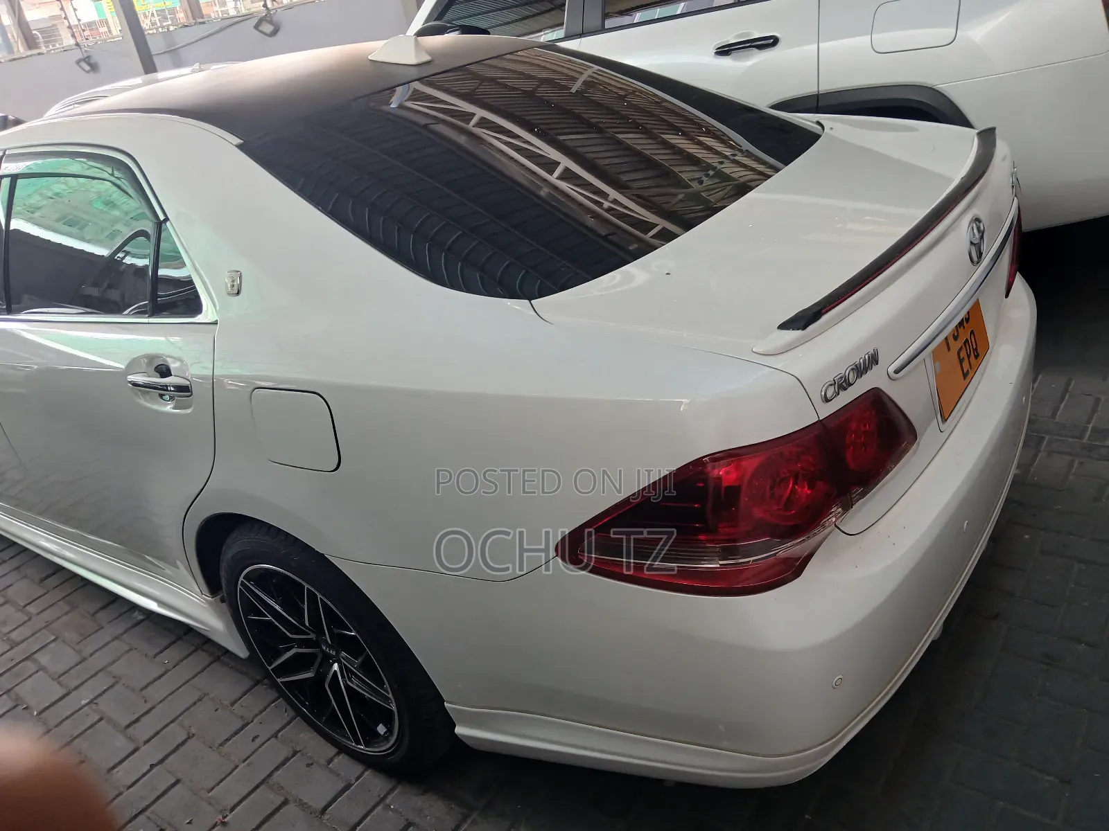 Toyota Crown 2009 White