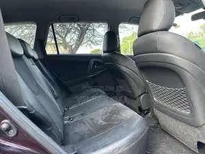 Toyota Vanguard 2010 Maroon