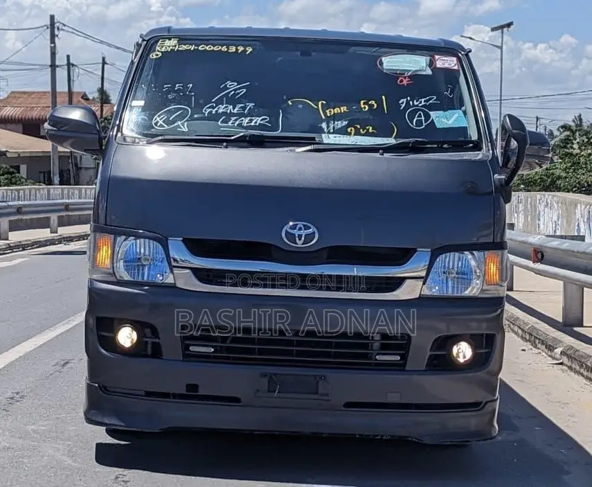 Toyota HiAce 2008 Grey