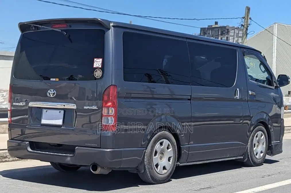 Toyota HiAce 2008 Grey