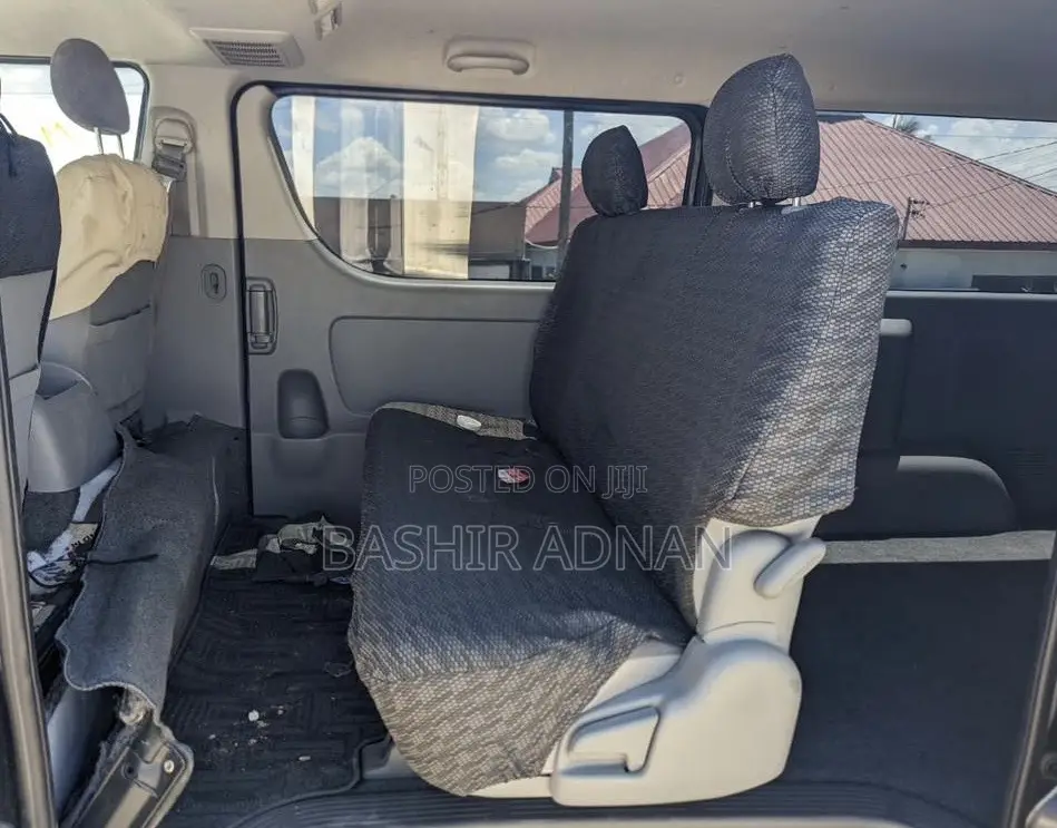 Toyota HiAce 2008 Grey
