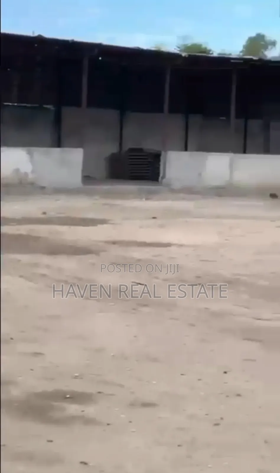 Yard Inauzwa Kurasini