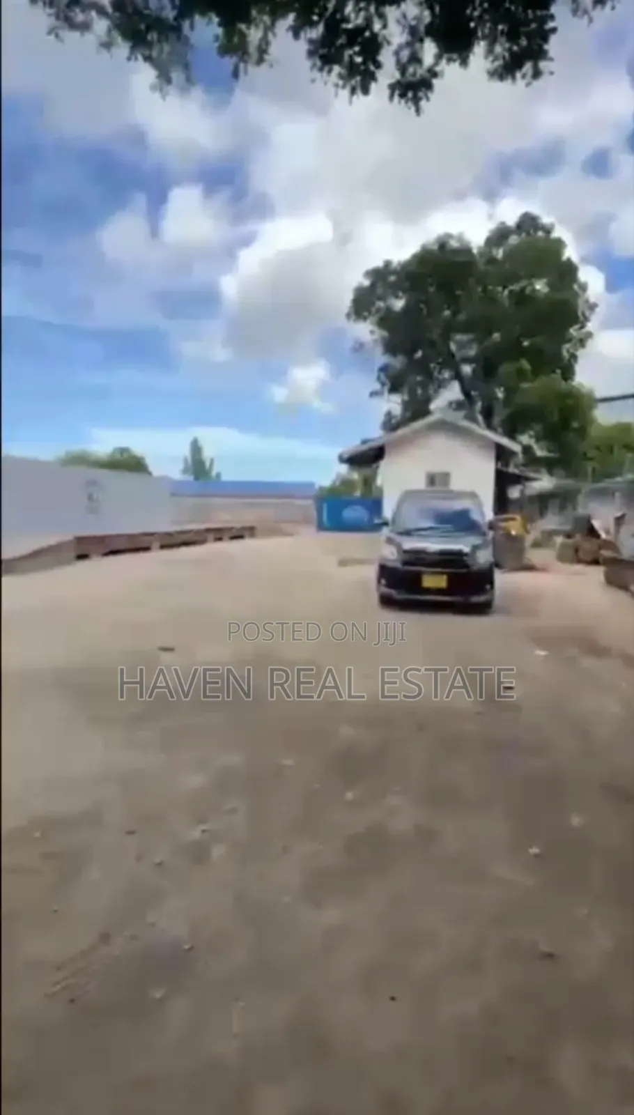 Yard Inauzwa Kurasini