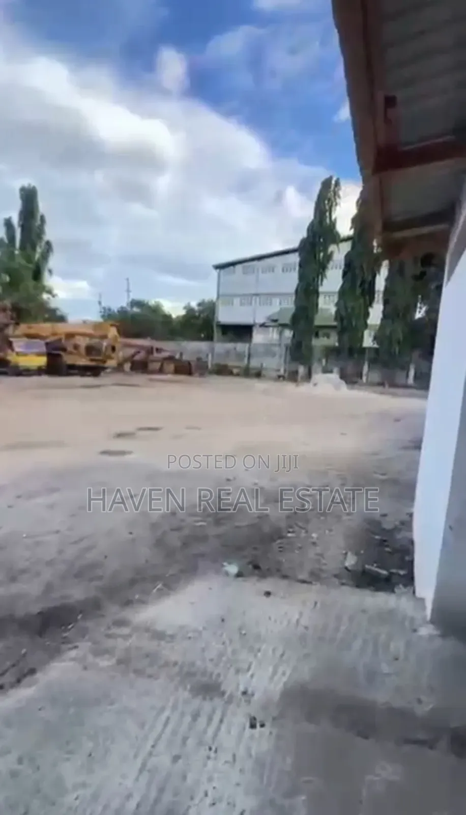 Yard Inauzwa Kurasini