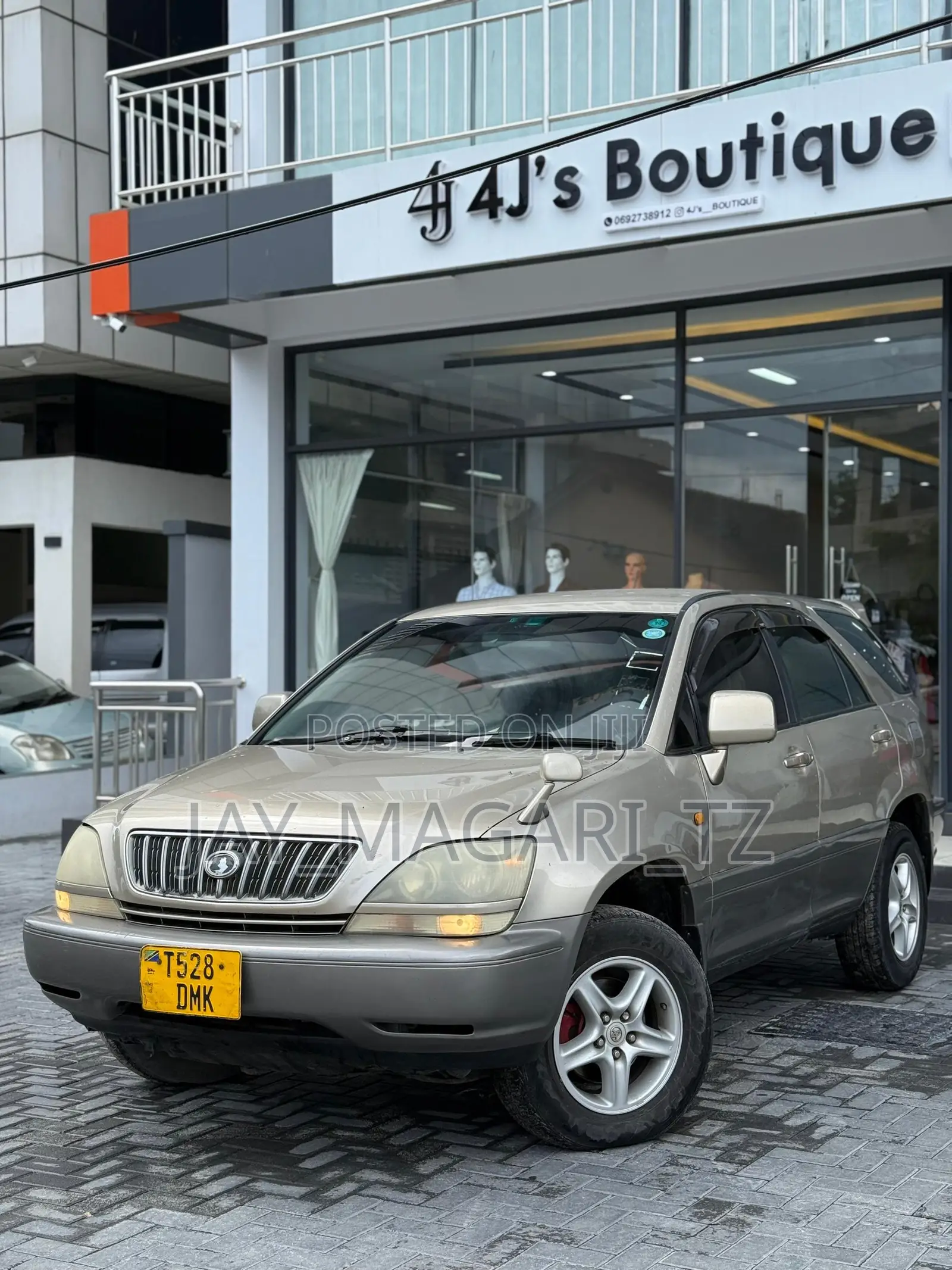 Toyota Harrier 2003 Beige