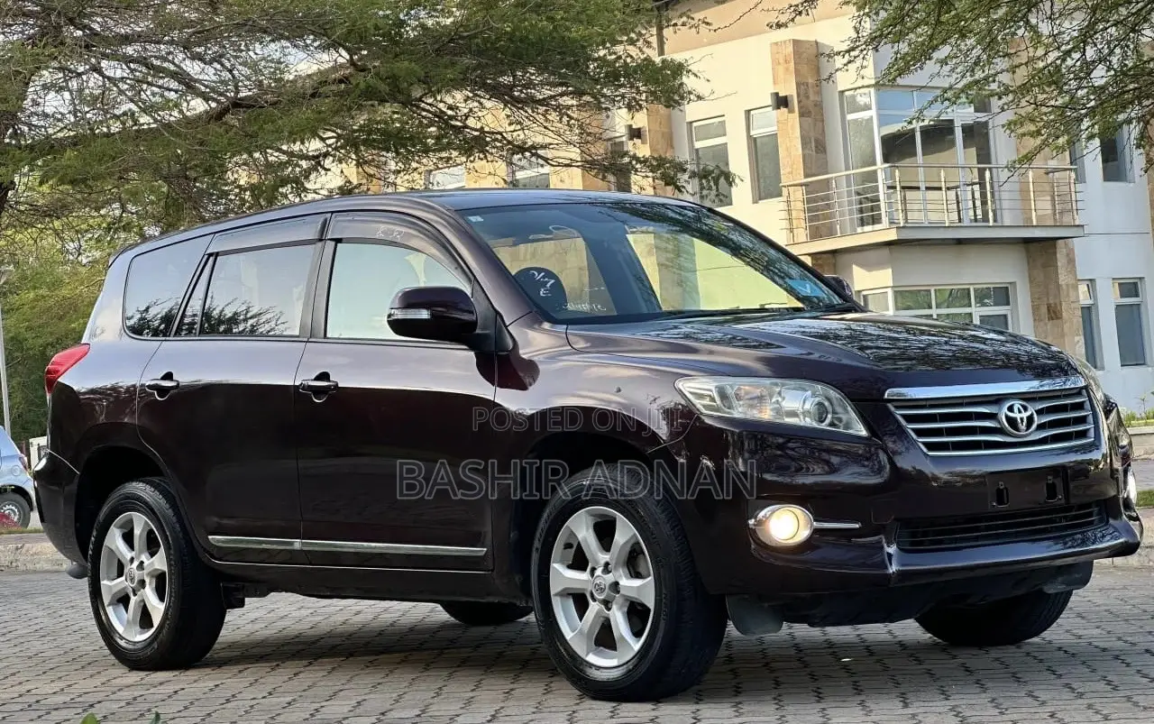 Toyota Vanguard 2011 Black