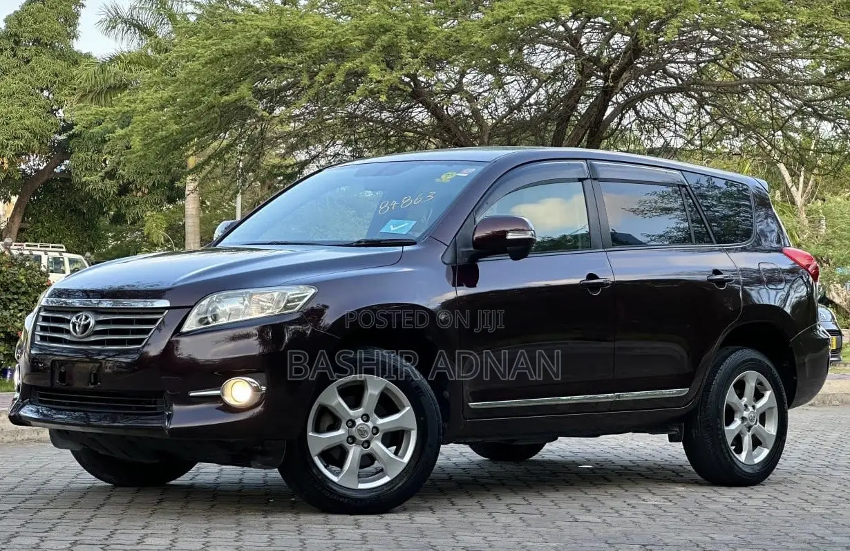Toyota Vanguard 2011 Black