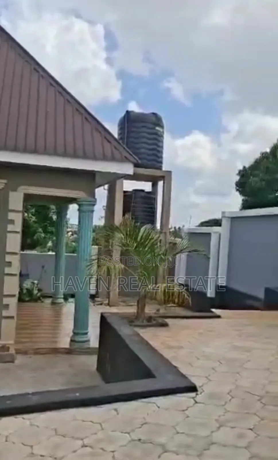 3bdrm House in Goba for sale