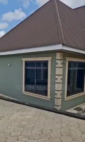 3bdrm House in Goba for sale