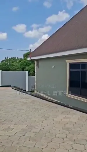 3bdrm House in Goba for sale
