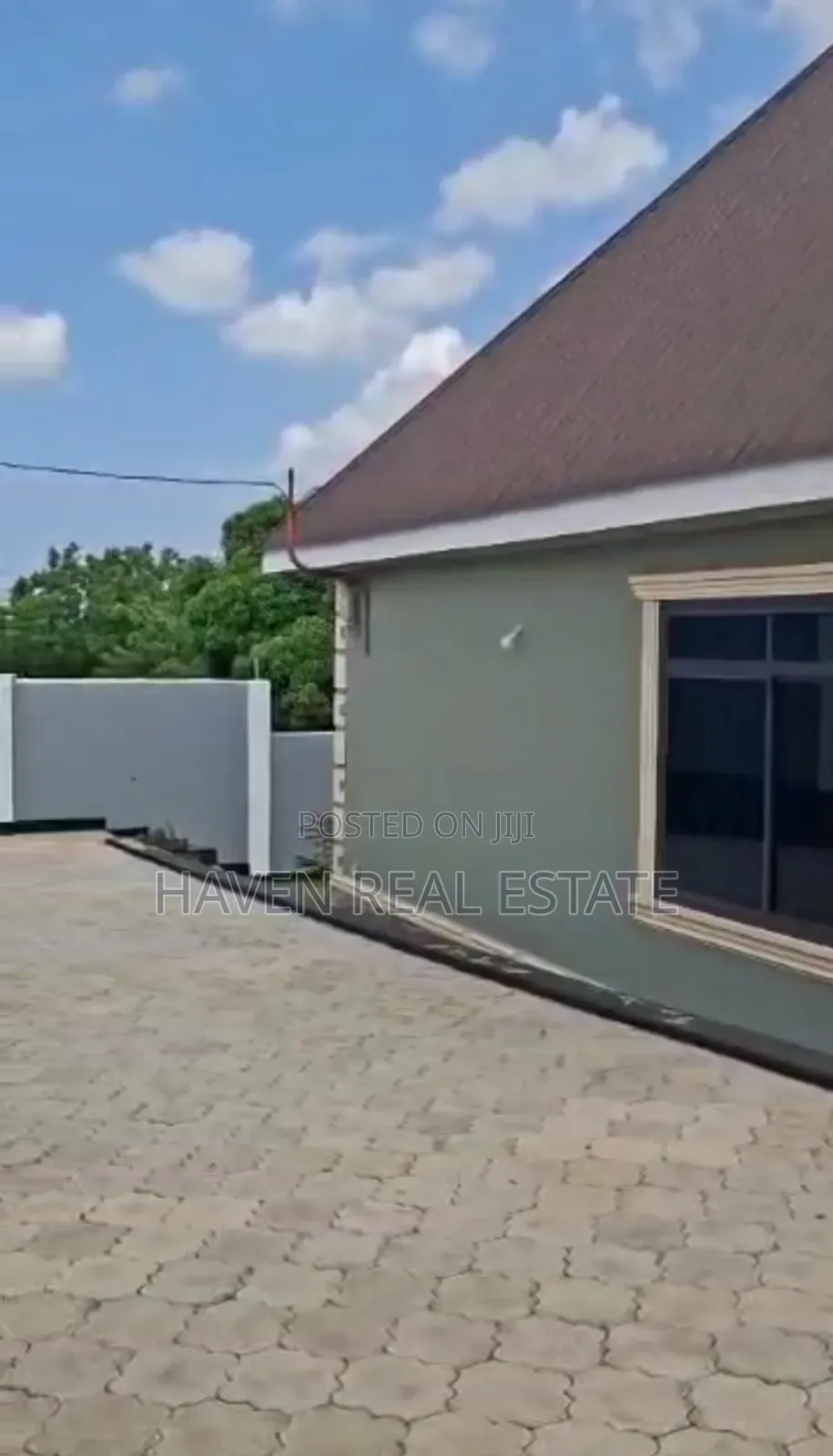 3bdrm House in Goba for sale