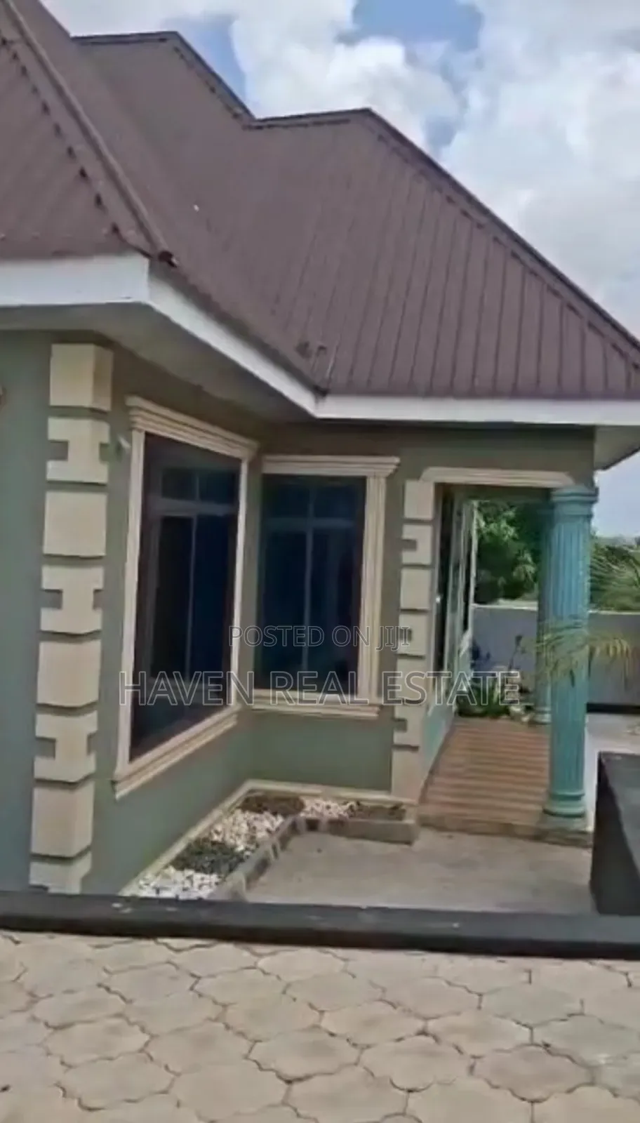3bdrm House in Goba for sale
