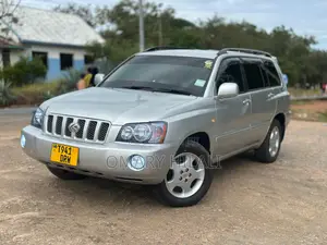 Toyota Kluger 2004 Silver