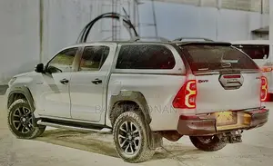 Toyota Hilux 2021 Silver
