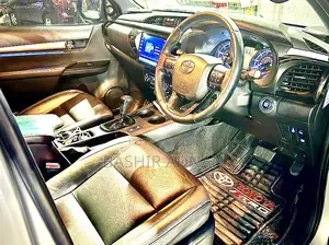 Toyota Hilux 2021 Silver