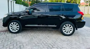 Toyota Vanguard 2010 Black
