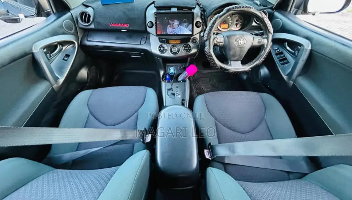 Toyota Vanguard 2010 Black