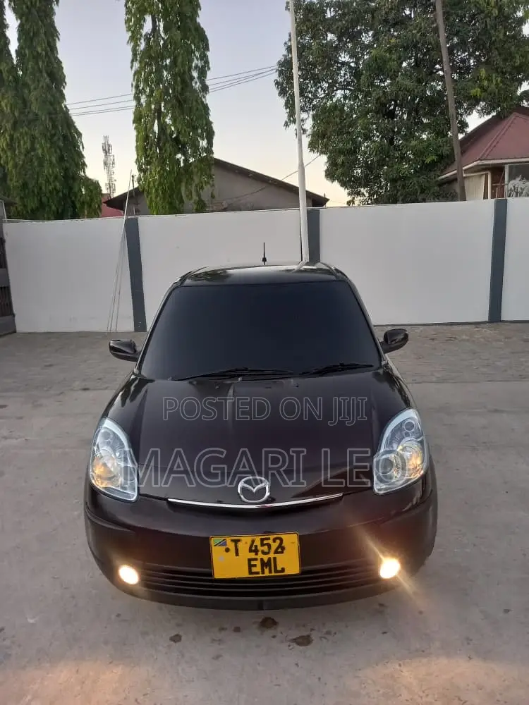 Mazda Verisa 2010 Maroon