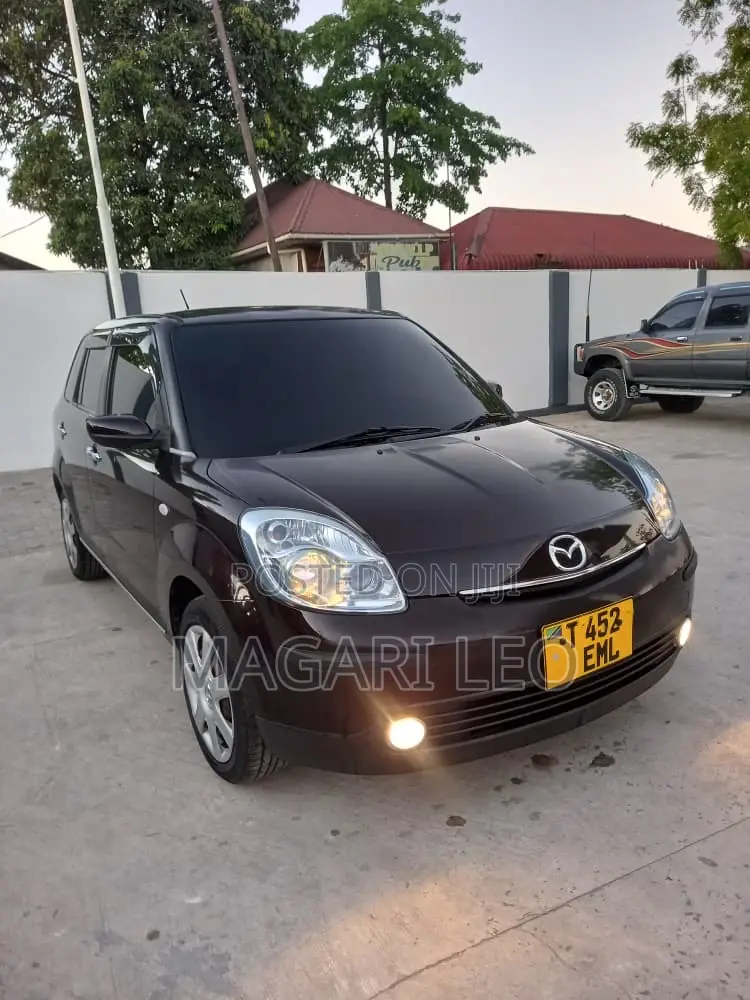 Mazda Verisa 2010 Maroon