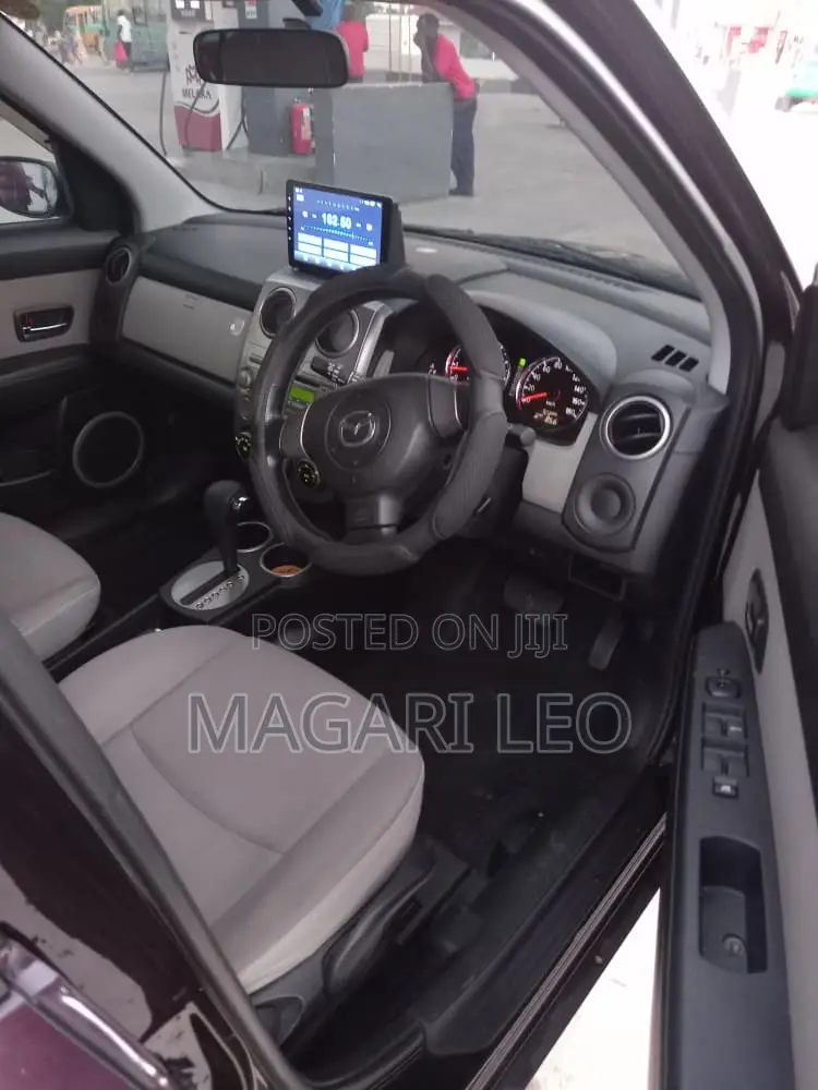 Mazda Verisa 2010 Maroon