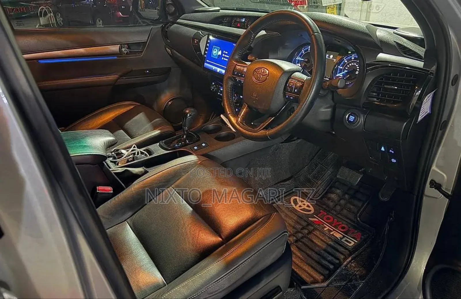 Toyota Hilux 2021 Blue