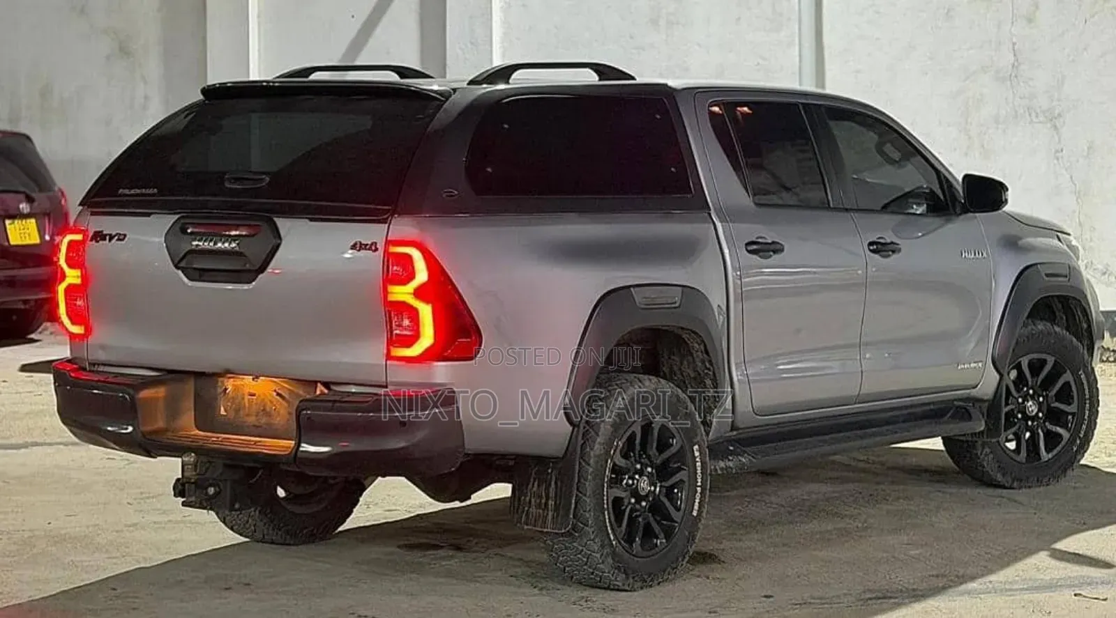 Toyota Hilux 2021 Blue